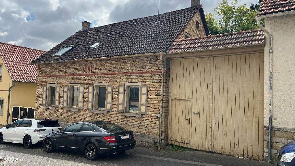 Haus zum Kauf 300.000 € 6 Zimmer 121 m² 805 m² Grundstück Wilhelmstr. 5 Wörrstadt 55286