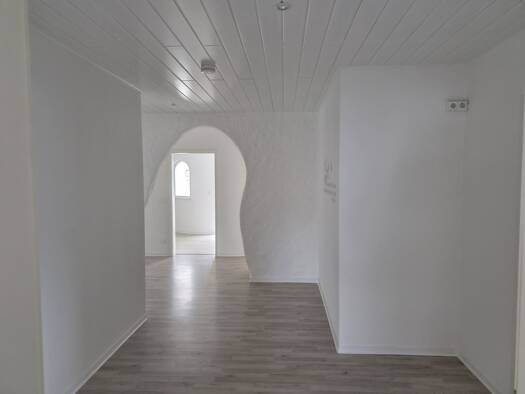 Wohnung zur Miete 1.200 € 4 Zimmer 120 m² Geschoss 1/2 frei ab 01.10.2026 Blumenstraße 36 Zeutern Ubstadt-Weiher 76698