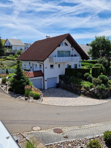 Einfamilienhaus zum Kauf provisionsfrei 640.000 € 5 Zimmer 234 m² 1.011 m² Grundstück frei ab sofort Wellendingen BONNDORF 79848