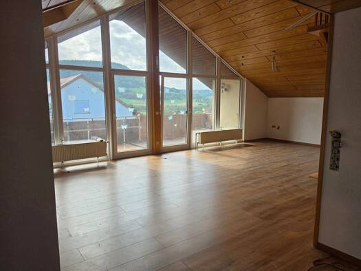 Wohnung zur Miete 1.100 € 3,5 Zimmer 110 m² Geschoss 2/3 frei ab sofort Winzingen Donzdorf 73072