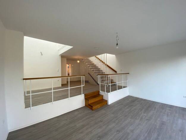 Wohnung zur Miete 1.482 € 4 Zimmer 99,7 m² frei ab 17.04.2026 Glienicker Str. 56 Wannsee Berlin 14109