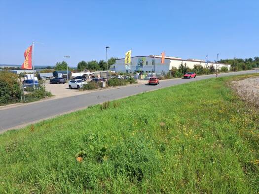 Büro-/Praxisfläche zur Miete provisionsfrei 8.000 € 3 Zimmer 2.000 m² Bürofläche Osterburken 74706