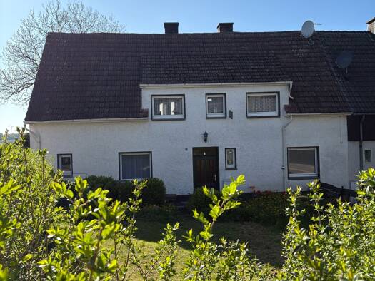 Bauernhaus zum Kauf provisionsfrei 139.000 € 6,5 Zimmer 135 m² 400 m² Grundstück Madfeld Brilon 59929