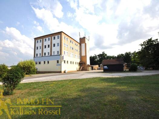 Wohn- und Geschäftshaus zum Kauf als Kapitalanlage geeignet 780.000 € 1.325 m² 5.775 m² Grundstück Weißwasser 02943