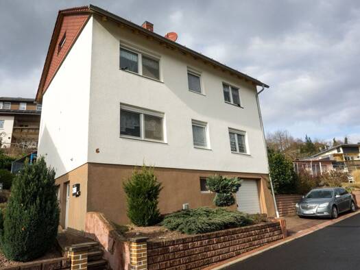 Mehrfamilienhaus zum Kauf provisionsfrei 195.000 € 6 Zimmer 171 m² 658 m² Grundstück Blumenweg 6 Herfa Heringen 36266