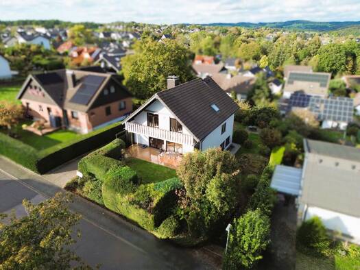 Einfamilienhaus zum Kauf 498.000 € 8 Zimmer 195 m² 720 m² Grundstück Much Much 53804