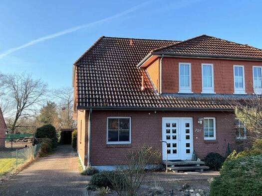 Doppelhaushälfte zum Kauf 175.000 € 4 Zimmer 104 m² 398 m² Grundstück Moraas 19230