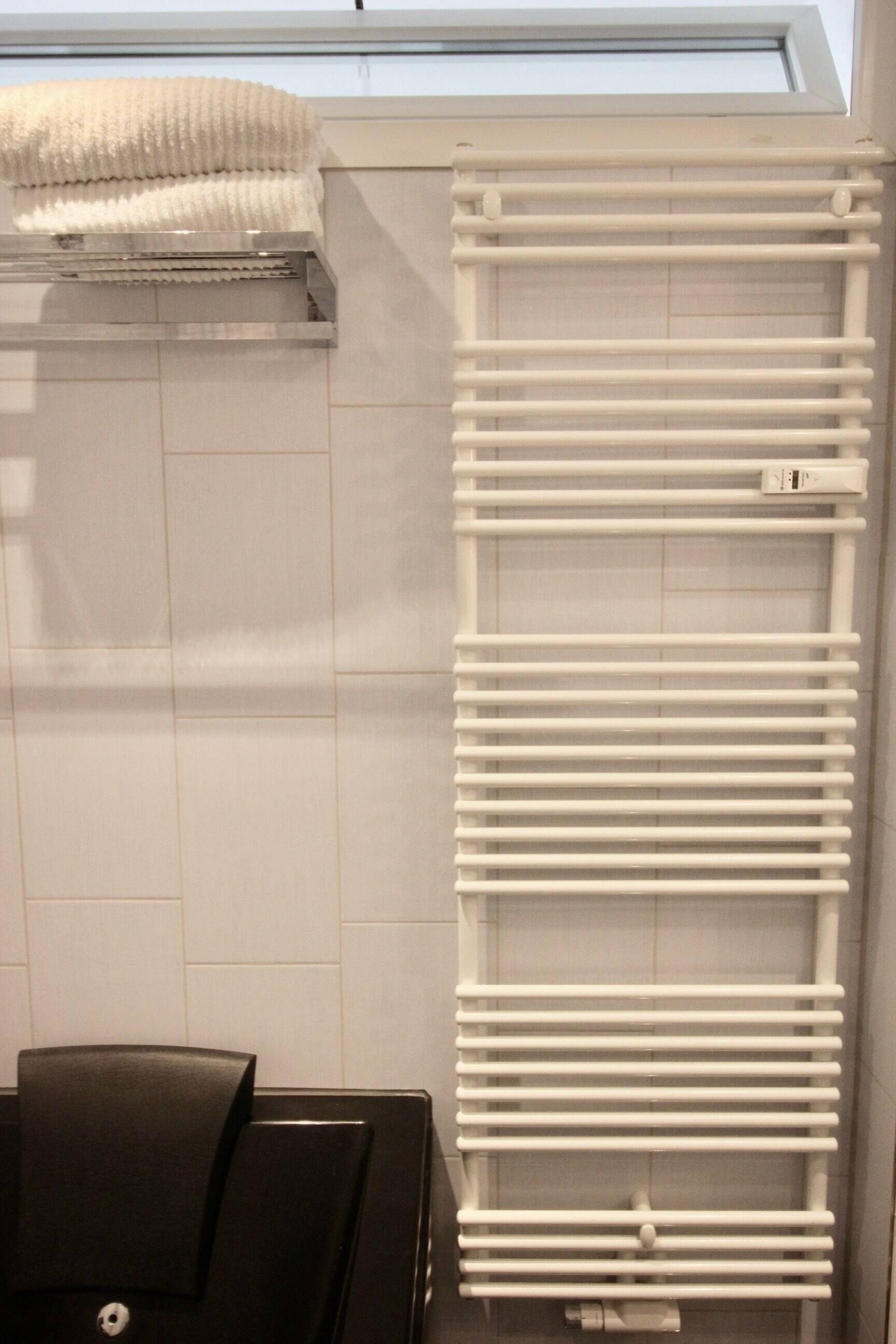 WEITBLICK Luxuswohnung - 2 Balkone - 2 CHICE Bäder - Whirlpool - mitten auf der legendären REEPERBAHN - aussergewöhnlich + besonders – Hamburg – Vorschaubild 41