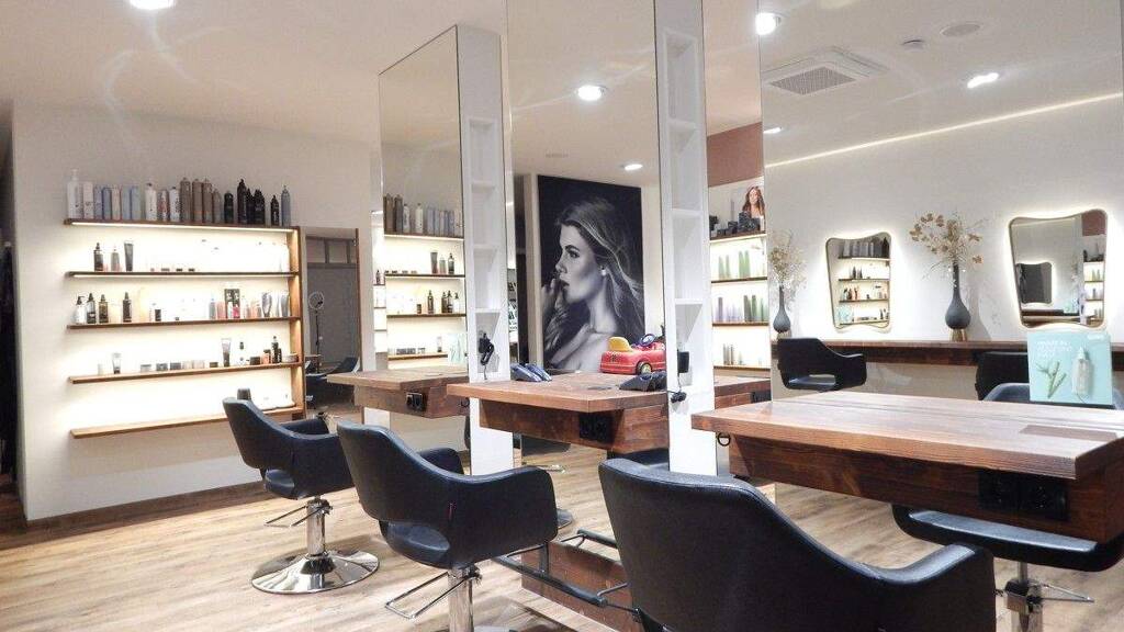 Laden zur Miete 1.605 € 152 m² Verkaufsfläche Laufener Straße 55 Freilassing 83395