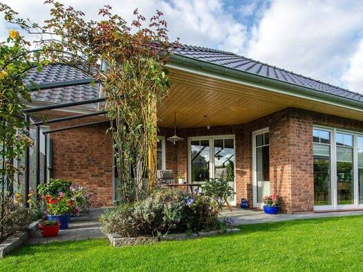 Einfamilienhaus zum Kauf 650.000 € 3 Zimmer 105,3 m² 527 m² Grundstück Eckernförde 24340