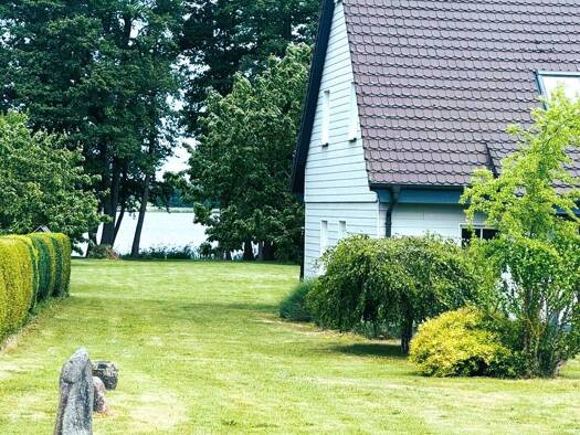 Einfamilienhaus zur Miete 1.825 € 4 Zimmer 150 m² 2.484 m² Grundstück frei ab 01.08.2026 Barnin 19089