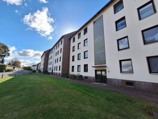 Wohnung zur Miete 619 € 3 Zimmer 76 m² EG Uetzer Strasse 84 Burgdorf 31303