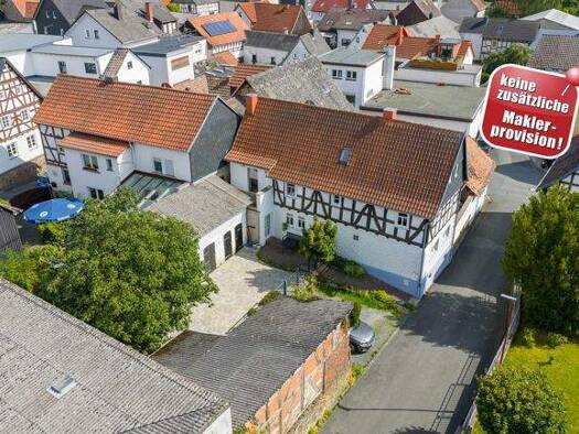 Einfamilienhaus zum Kauf provisionsfrei 349.800 € 8 Zimmer 203,1 m² 557 m² Grundstück Schwalbach Schöffengrund 35641