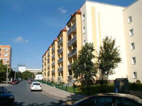 Wohnung zur Miete 325 € 3 Zimmer 56 m²<br/>Wohnfläche 3.<br/>Geschoss 01.02.2025<br/>Verfügbarkeit Mechthildstraße 33 Neustädter Feld Ost Magdeburg 39128