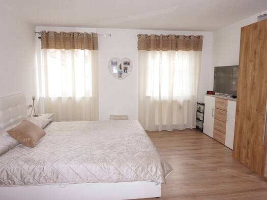 Wohnung zum Kauf als Kapitalanlage geeignet 145.000 € 3 Zimmer 77,3 m² Weihergasse 5 Schramberg 78713