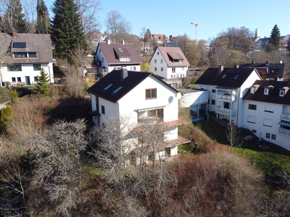Immobilie in St. Georgen im Schwarzwald - *** St. Georgen - Großes 1- bis 2-Familien-Wohnhaus mit Blick auf den Klosterweiher! *** - Bild 4