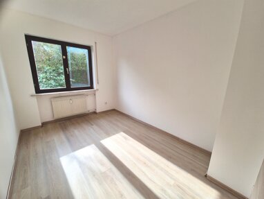 Wohnung zur Miete 1.220 € 5 Zimmer 130,9 m² 1. Geschoss frei ab sofort Spessartstr. 6 Kist 97270