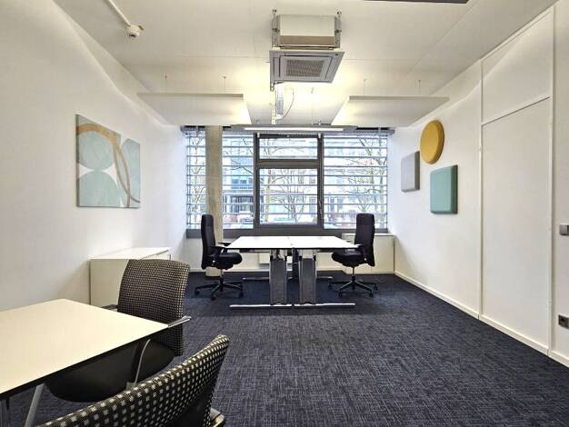 Bürofläche zur Miete provisionsfrei 850 € 42 m² Bürofläche Oskar-Messter-Straße Ismaning 85737