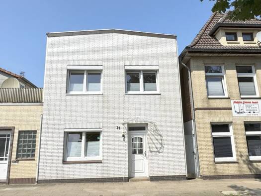 Wohn- und Geschäftshaus zum Kauf als Kapitalanlage geeignet 199.000 € 4,5 Zimmer 84,3 m² 191 m² Grundstück Heide 25746