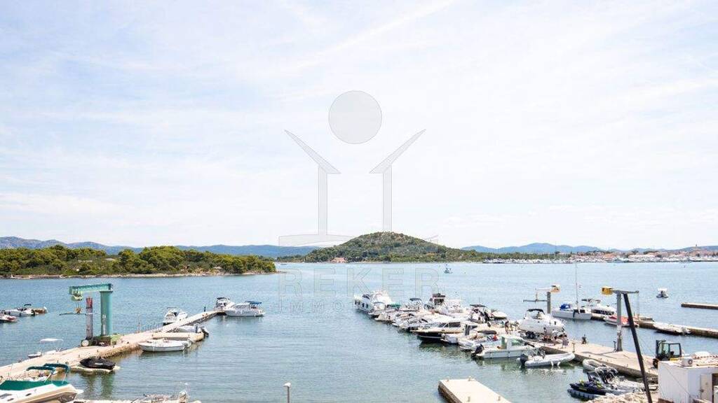 Einfamilienhaus zum Kauf 1.800.000 € 6 Zimmer 395 m² 1.740 m² Grundstück Murter 22243