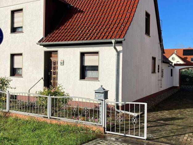 Doppelhaushälfte zum Kauf provisionsfrei 185.000 € 4 Zimmer 115 m² 378 m² Grundstück frei ab sofort Lutherstadt Wittenberg Wittenberg 06886