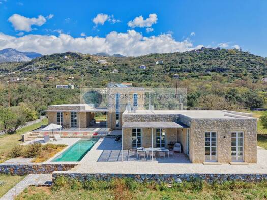 Villa zum Kauf 1.200.000 € 7 Zimmer 260 m² 2.029 m² Grundstück Municipality of West Mani 24022