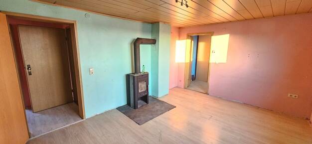 Wohnung zum Kauf 119.000 € 3 Zimmer 70 m² Dachgeschoss, 3. Geschoss Philipp Melanchthon Straße 16 Dreifaltigkeit Amberg 92224