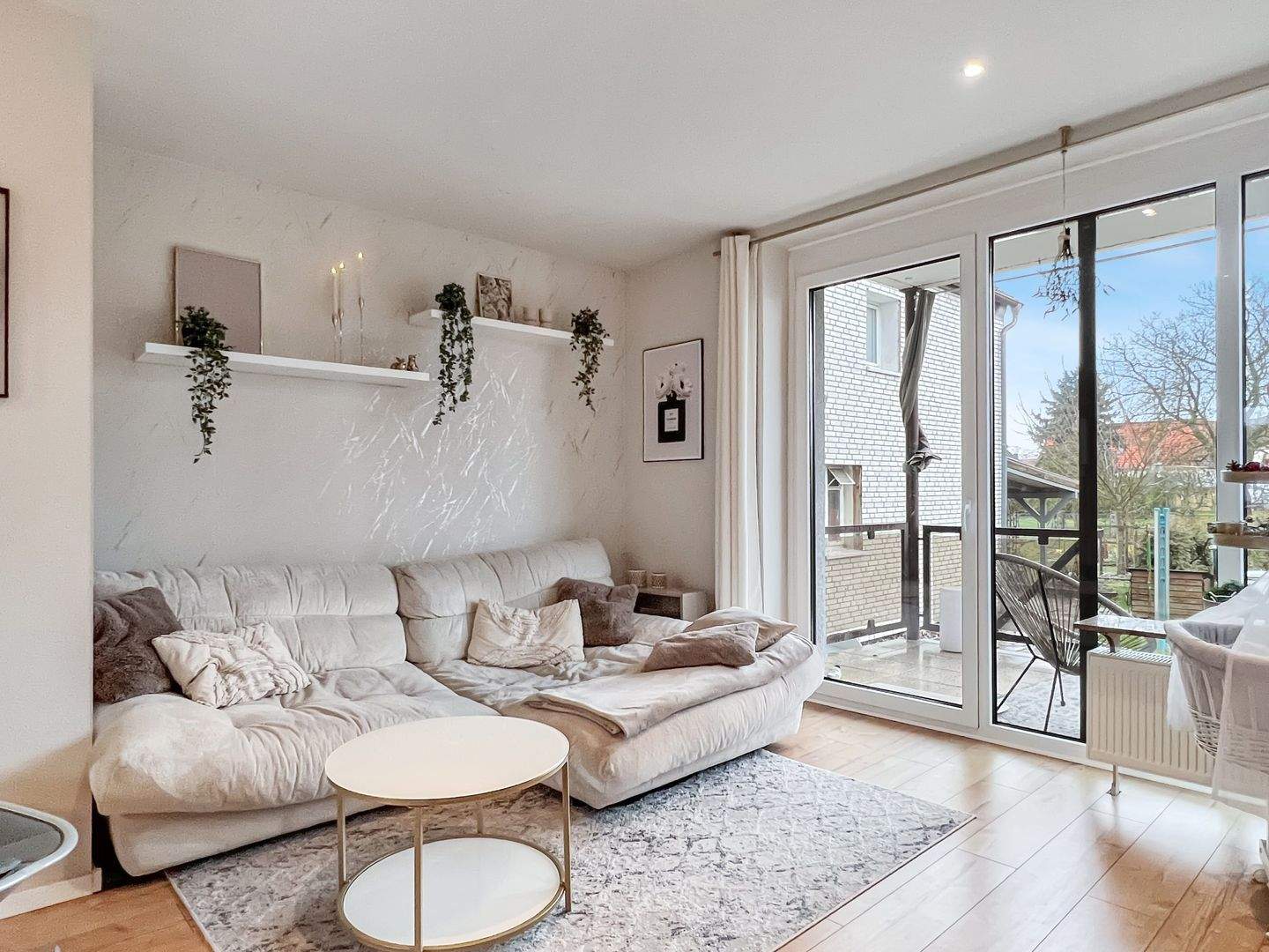 Immobilie in Hessisch Oldendorf - Wohnen mit Garten: Gepflegte Erdgeschosswohnung im Zweifamilienhaus mit Garage - Bild 3