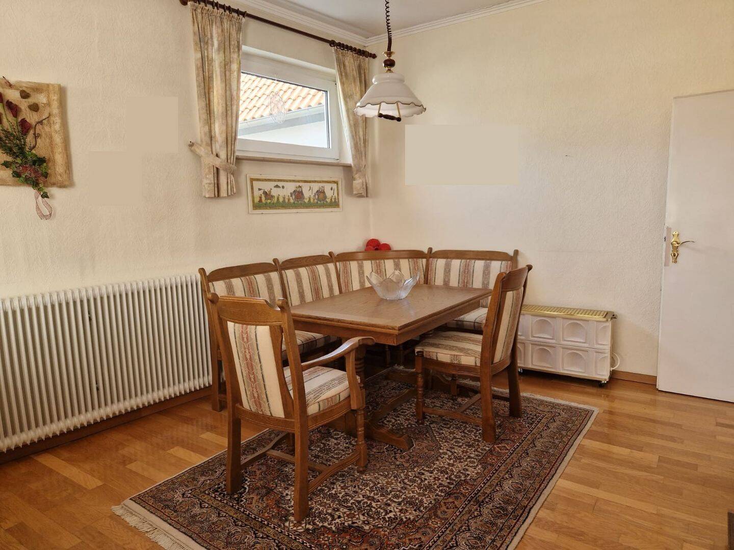 Immobilie in Bad Salzuflen - Großzügige helle Wohnung im Zentrum von Bad Salzuflen mit zwei Garagen - Bild 3