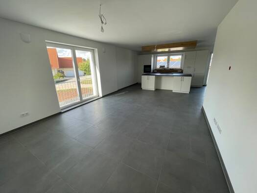 Wohnung zur Miete 1.200 € 3 Zimmer 96 m² Geschoss 1/1 frei ab 01.07.2026 Roßendorf Cadolzburg 90556