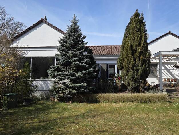 Einfamilienhaus zum Kauf 675.000 € 2 Zimmer 139 m² 1.300 m² Grundstück Alburg Straubing 94315