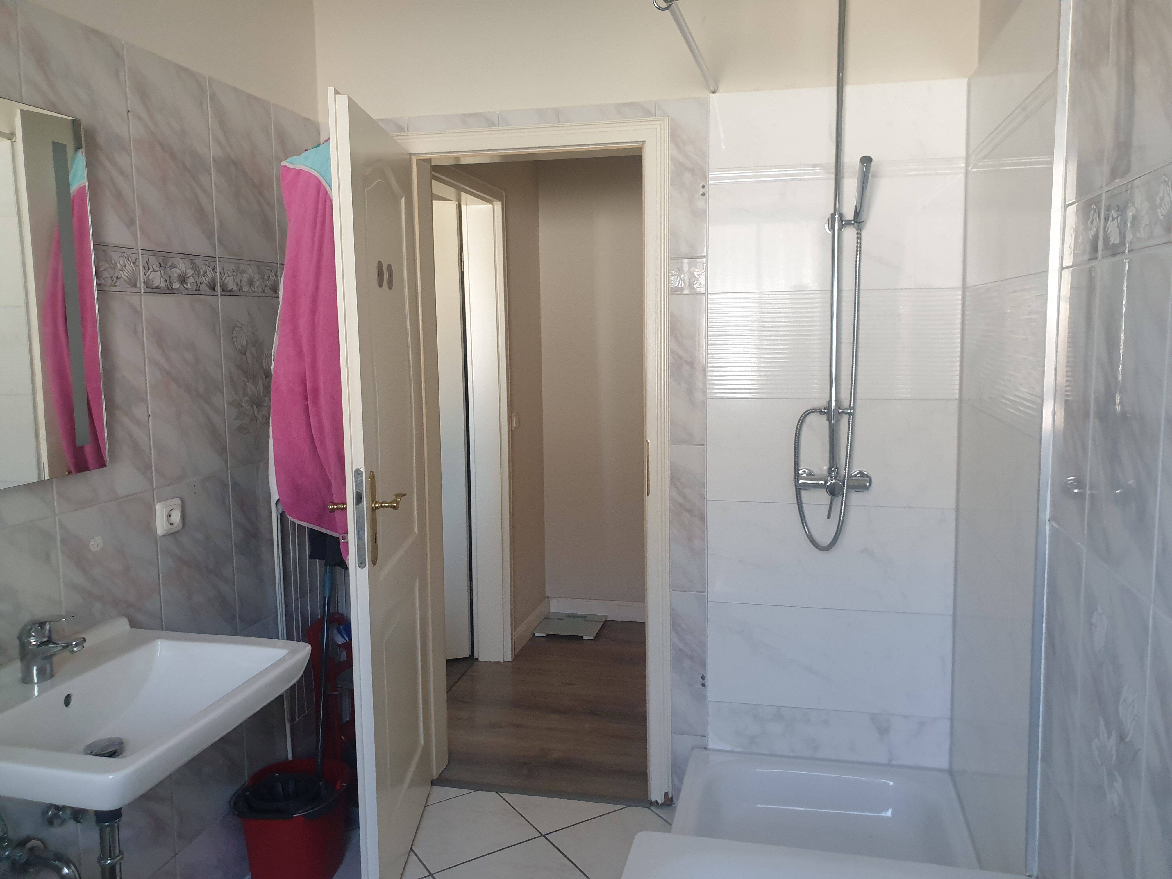 Property thumbnail 9