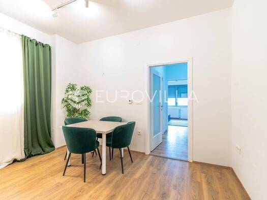 Wohnung zur Miete 800 € 2 Zimmer 76 m² Centar Varazdin