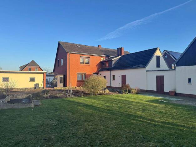 Mehrfamilienhaus zum Kauf 339.000 € 11 Zimmer 242 m² 1.143 m² Grundstück frei ab 01.05.2026 Gessel Syke-Gessel 28857