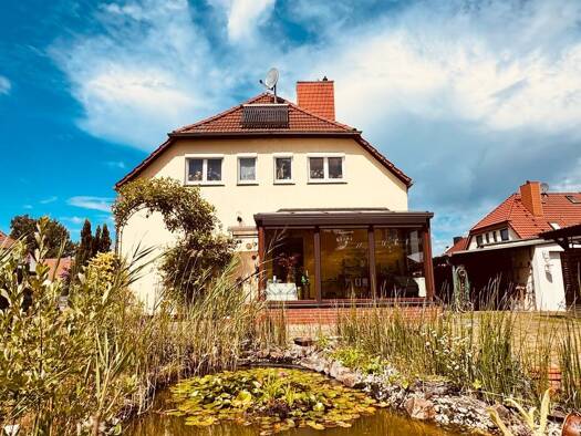 Doppelhaushälfte zum Kauf 250.000 € 5 Zimmer 118,7 m² 603 m² Grundstück frei ab sofort Rathenow Rathenow 14712