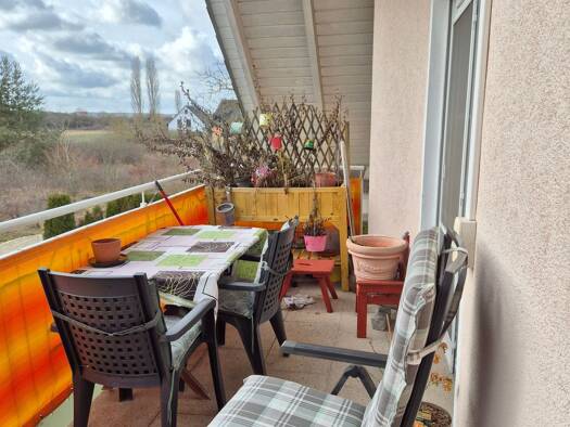 Wohnung zur Miete 980 € 3 Zimmer 98 m² Geschoss 1/2 frei ab 01.05.2026 Adelsdorf 91325