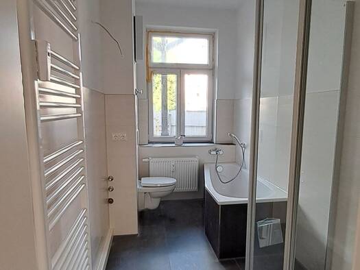 Wohnung zur Miete 1.020 € 4 Zimmer 107 m² frei ab sofort Bahnhofstraße 3 Kahla 07768