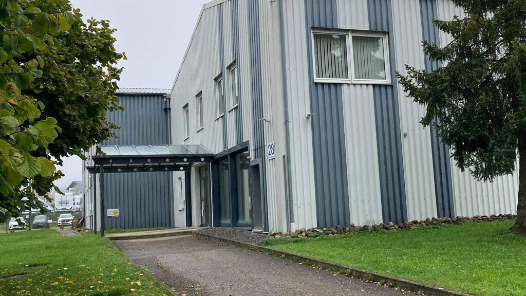 Büro zur Miete 2.275 € 8 Zimmer 350 m² Bürofläche Heinrich-Hertz-Straße 28 Villingen Villingen-Schwenningen 78052