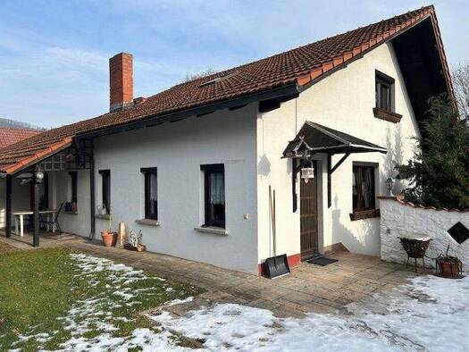 Einfamilienhaus zum Kauf provisionsfrei 161.000 € 5,5 Zimmer 128 m² 552 m² Grundstück Albrechts Suhl 98529