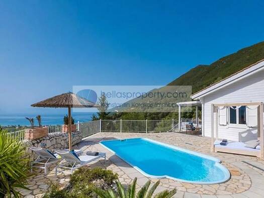 Bungalow zum Kauf 1.200.000 € 8 Zimmer 200 m² 3.300 m² Grundstück P -14550 Lefkada Municipality 31100