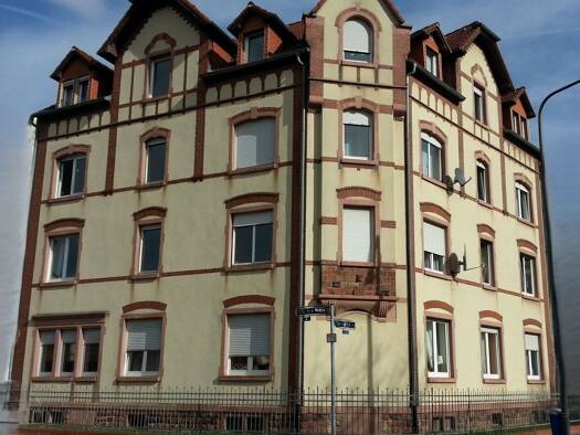 Mehrfamilienhaus zum Kauf 1.580.000 € 24 Zimmer 625 m² 491 m² Grundstück frei ab 01.11.2026 Orber Straße 1 Fechenheim Ost 60386