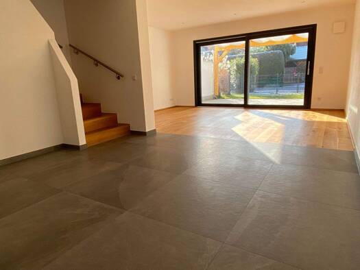 Reihenmittelhaus zur Miete 1.950 € 4,5 Zimmer 130 m² frei ab sofort Riesengebirgsweg 8 Haidholzen Stephanskirchen 83071