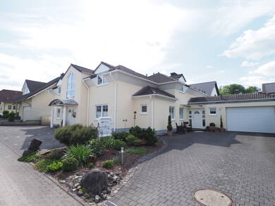 Mehrfamilienhaus zum Kauf 699.000 € 11 Zimmer 284 m² 715 m² Grundstück frei ab 01.10.2026 Helferskirchen 56244