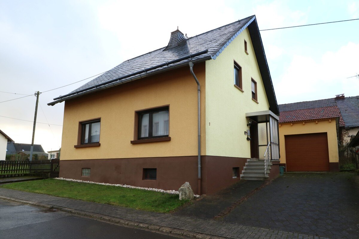 Einfamilienhaus zum Kauf 150.000 € 7 Zimmer 111 m²<br/>Wohnfläche 290 m²<br/>Grundstück Gusenburg 54413