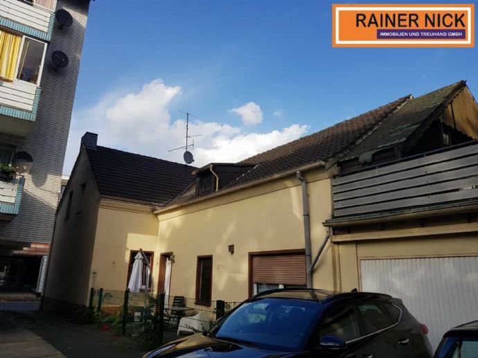 Mehrfamilienhaus zum Kauf 349.500 € 14 Zimmer 270 m²<br/>Wohnfläche 418 m²<br/>Grundstück Alt-Hamborn Duisburg 47166