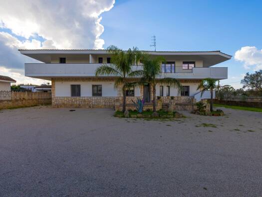 Hotel zum Kauf 1.100.000 € 17 Zimmer Santa Maria al Bagno 73100