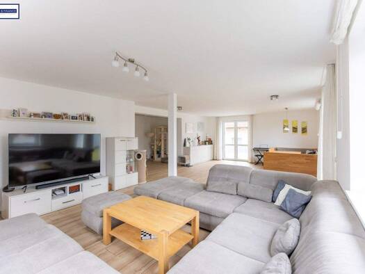 Einfamilienhaus zum Kauf 1.180.000 € 6 Zimmer 285 m² 737 m² Grundstück Seyring 2201