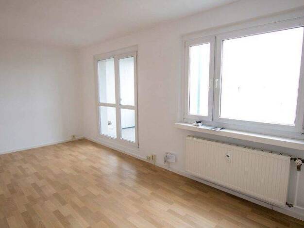 Wohnung zur Miete 302 € 3 Zimmer 57,7 m² 5. Geschoss Weißenfelser Straße 50 Silberhöhe Süd 06132