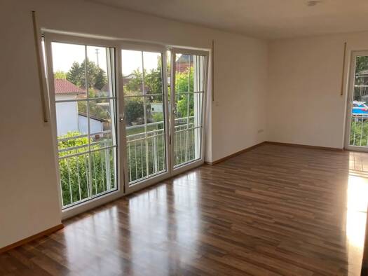 Wohnung zur Miete 950 € 3,5 Zimmer 90 m² Geschoss 1/2 frei ab sofort Frauensattling Vilsbiburg 84137