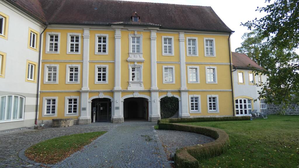 Büro zur Miete 6 € 24,4 m² Bürofläche Dürrwangen 91602